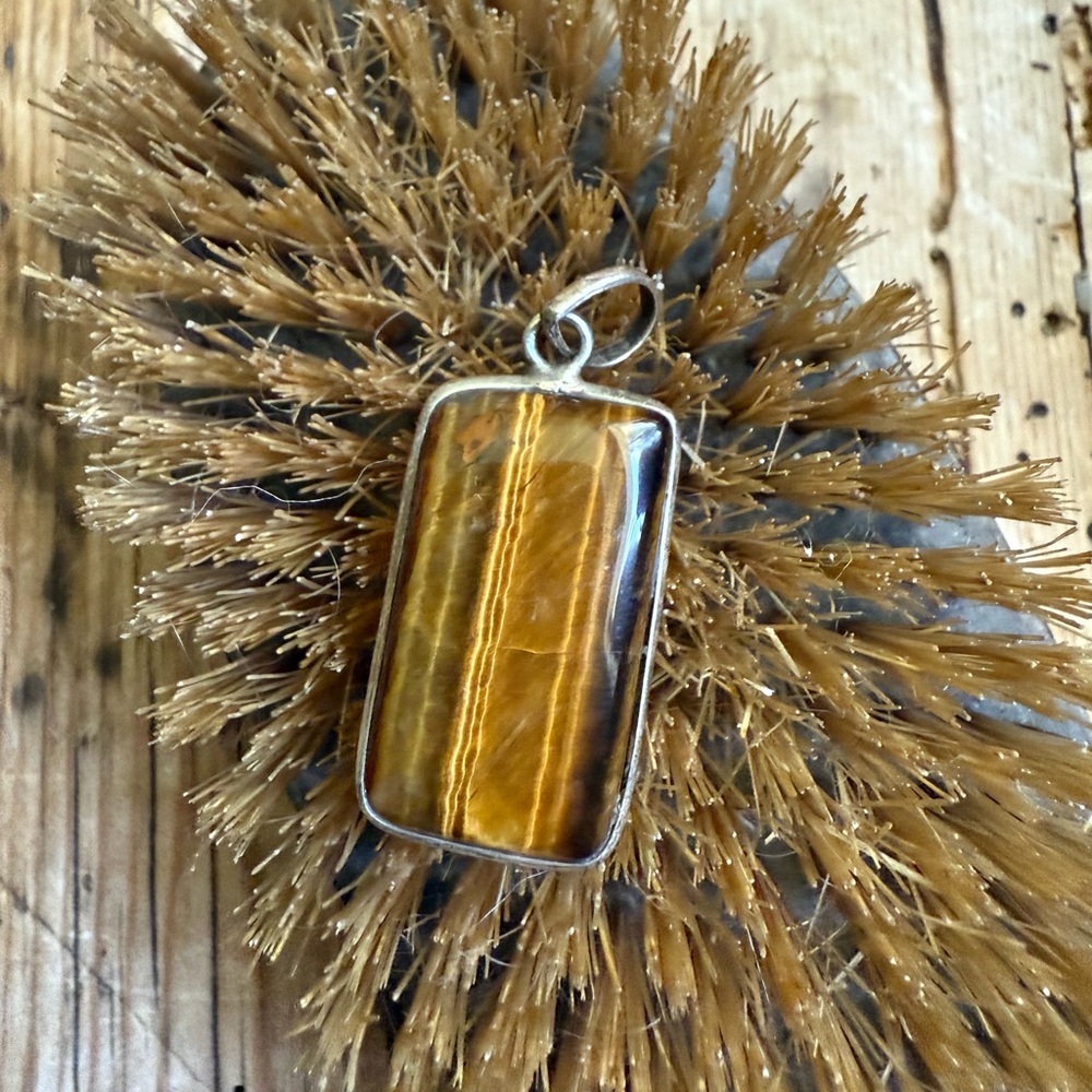 Brand NWT Tigers Eye Sterling Silver 925 Stamped Pendant Unisex